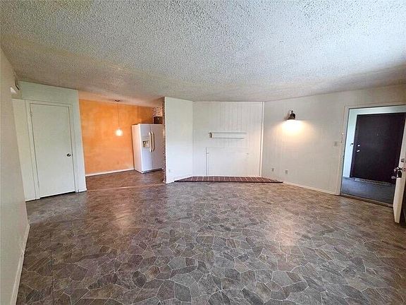 2nd image of 401 12th Ave #143