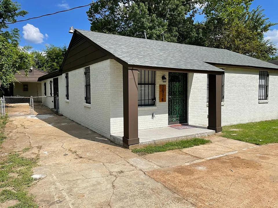 1514 S McLean Blvd