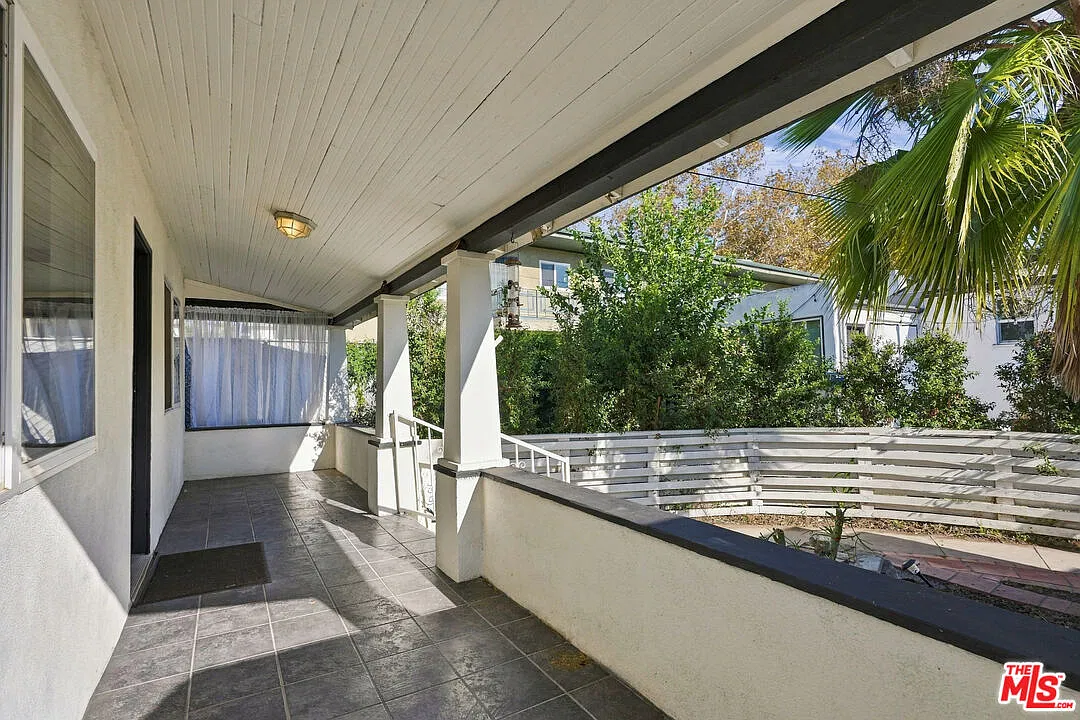 2 bed, 1.0 bath, 843 sqft, $3,000 — Photo 4