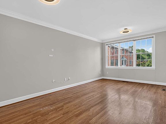 4th image of 3352 5th St S