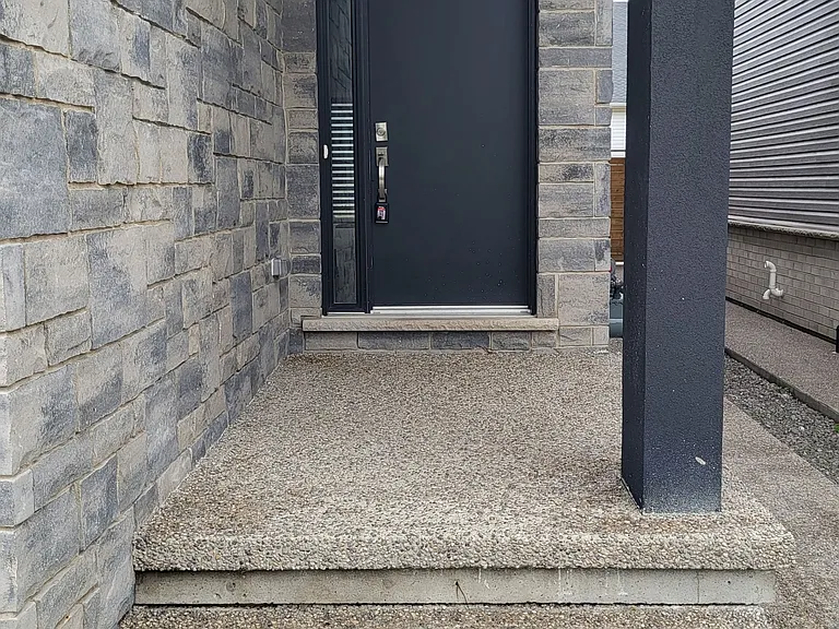 1048 Hansler Rd — Photo 2