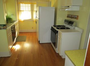 437 49th St, Moline, IL 61265