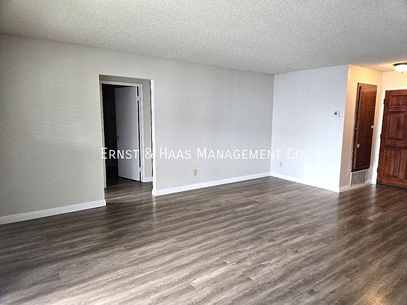 3rd image of 8631 Rose St #202