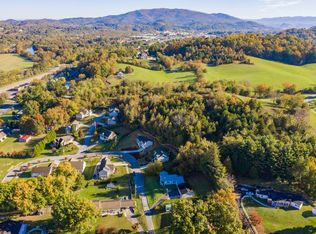 Brown Rd, Elizabethton, TN 37643