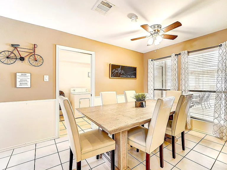 8111 Pine Green Ln — Photo 11