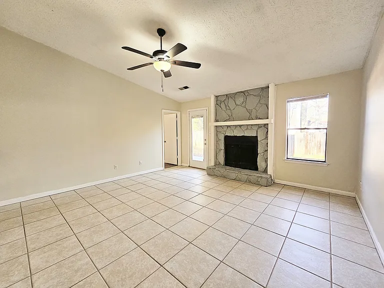571 Paden Mill Trl — Photo 3