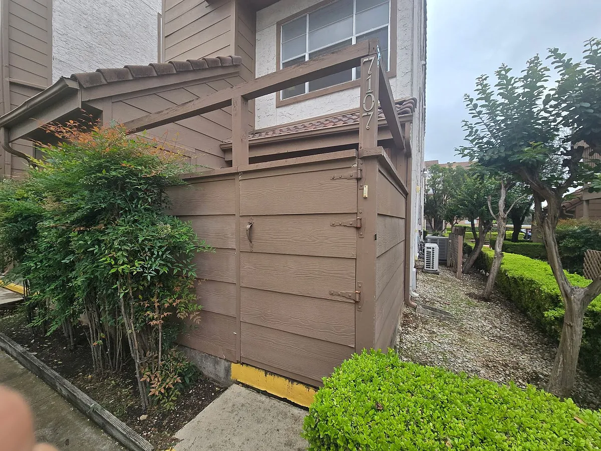 Building Photo - 4107 Medical Dr #7107