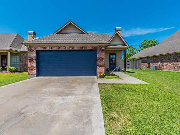 3rd image of 140 Legend Creek Dr