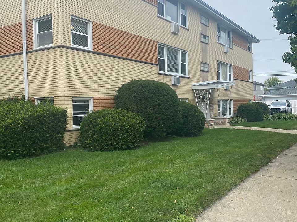 1st image of 5600 S Narragansett Ave #2E