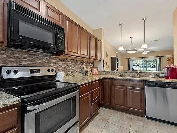 5th image of 2379 Lake Woodberry Cir