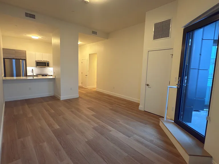 1077 Commonwealth Ave #244D — Photo 8