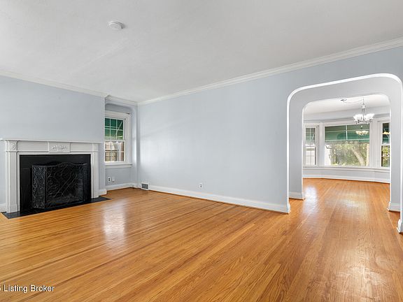 4th image of 2507 Brighton Dr