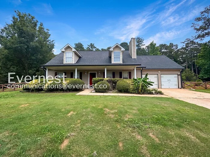 4 bed, 2.5 bath, 2377 sqft, $2,300 — Photo 4