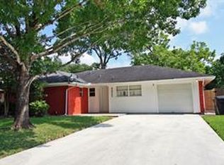 6825 Neff St, Houston, TX 77074