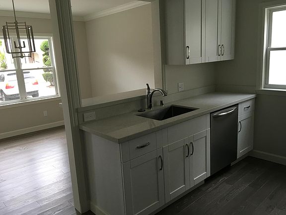 4th image of 221 San Benito Ave