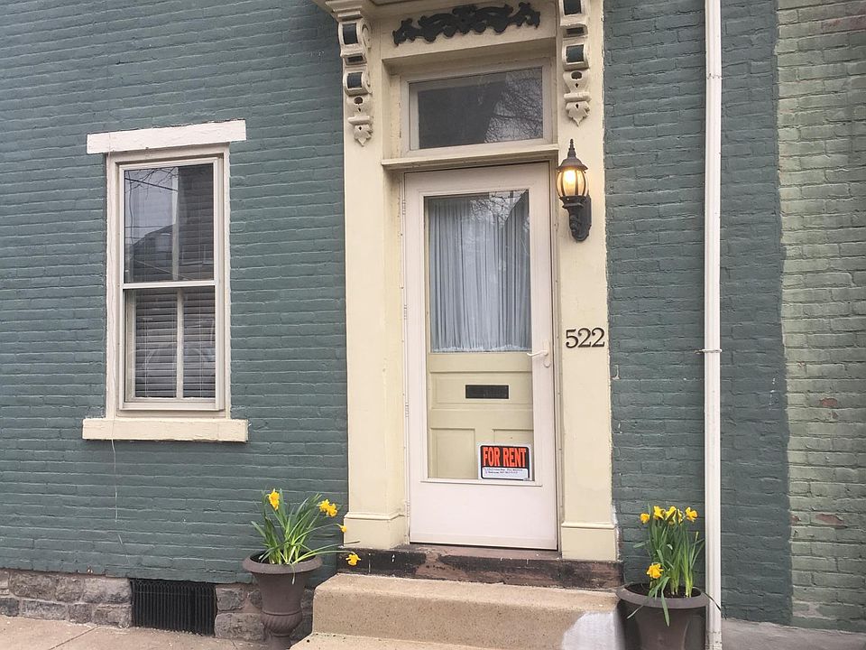 Long Street front entrance