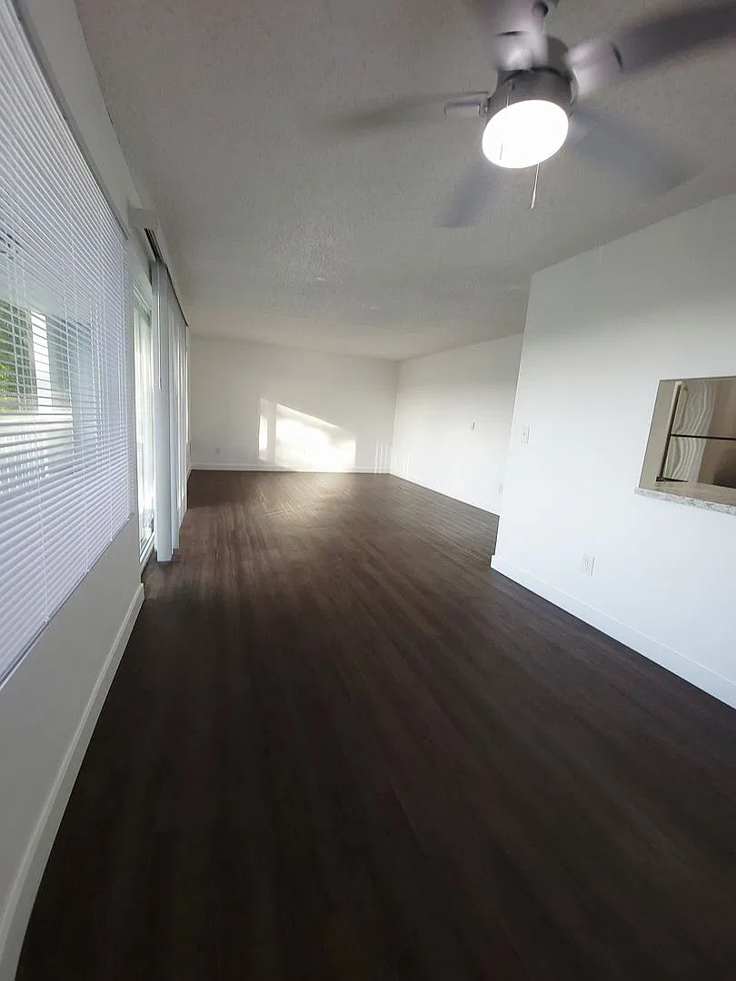 Sun Vista — Photo 3