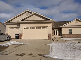 1400 Horse Creek Trl, Pawnee, IL 62558