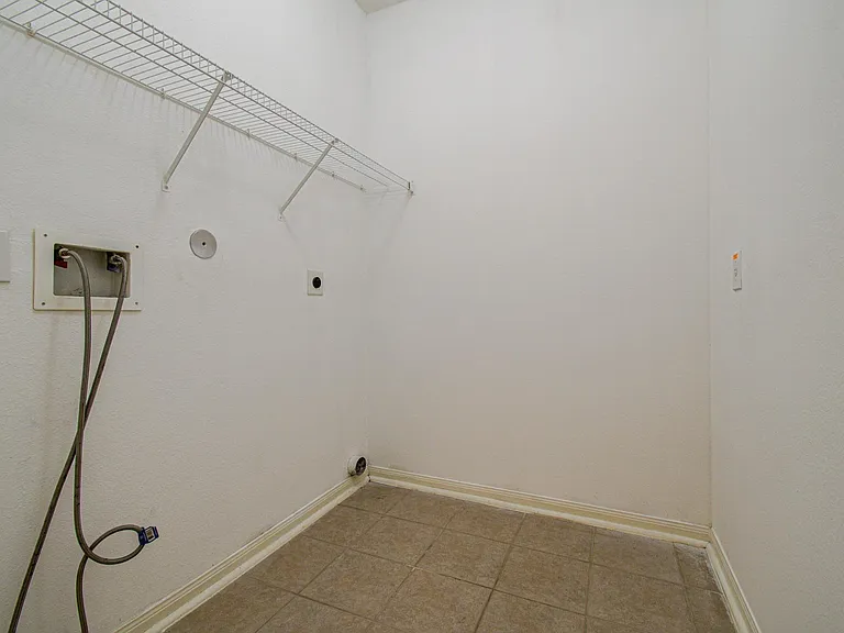 3815 Shire Valley Dr — Photo 13
