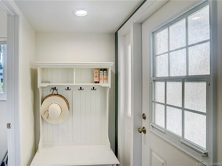 5601 NE Gulfstream Way — Photo 15