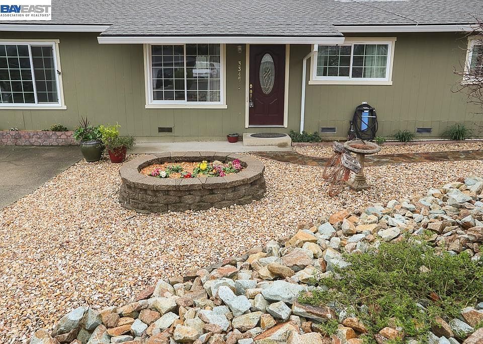 1st image of 3345 Oakwood Pl