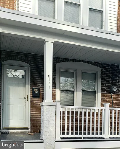 209 Cedar Ave Photo 1