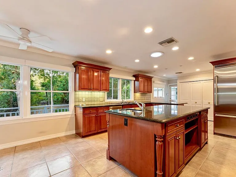 1650 Knollwood Dr — Photo 18