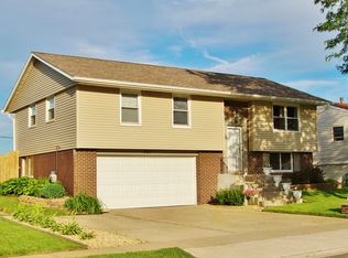 341 Eaton Ave, Romeoville, IL 60446