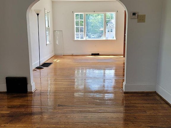 4th image of 628 S Rockhill Ave