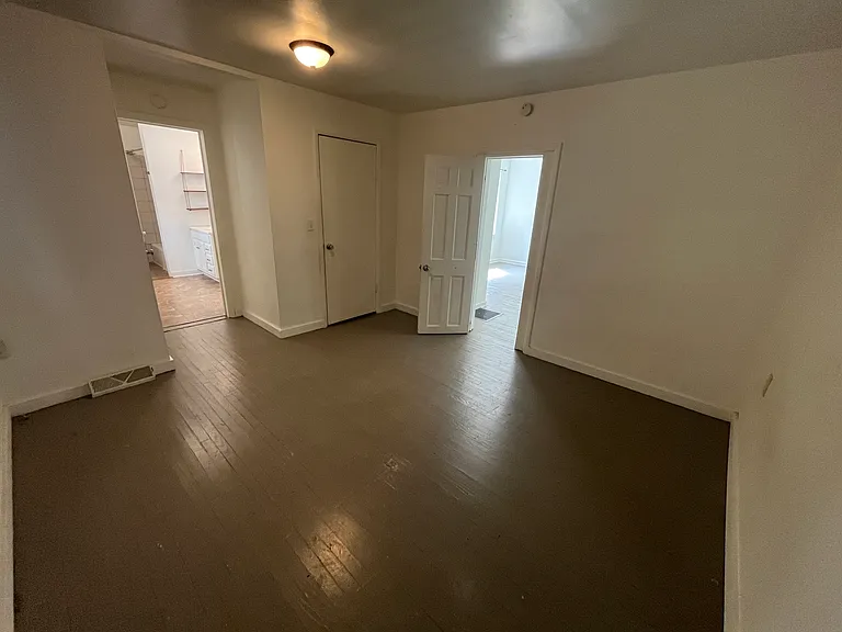 1331 Franklin St — Photo 11