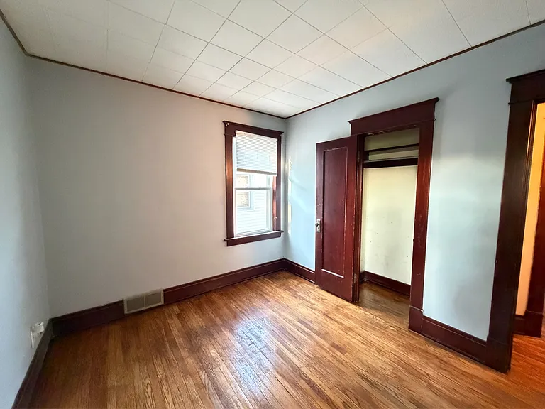418 Colvin Ave — Photo 6