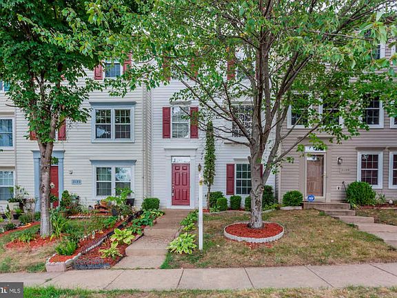 3rd image of 3197 Antrim Cir
