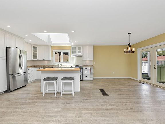 4th image of 628 Mount View Ave