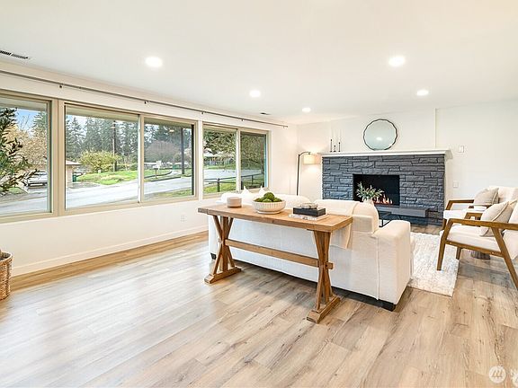 2nd image of 8802 Del Campo Drive