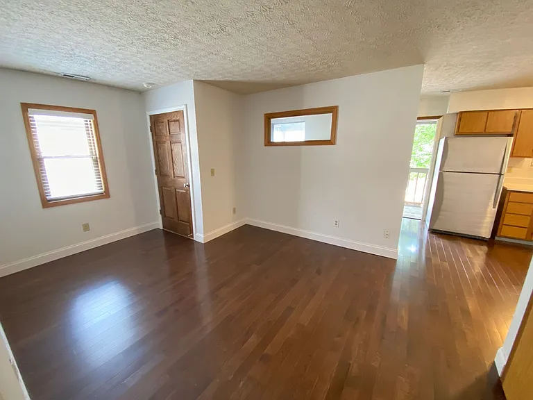 Chittenden Ave 76 MLR — Photo 15