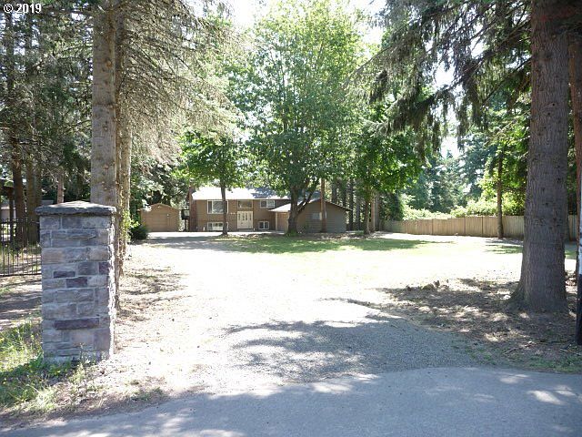 2nd image of 810 SW 211th Ave