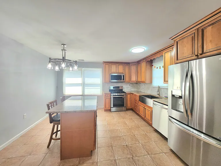 430 Aurora Ave #430 — Photo 4