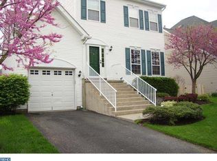 127 Arrowhead Dr, Burlington, NJ 08016