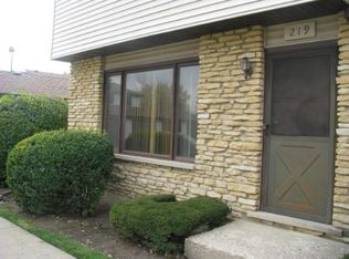 2046 E 3100 North Rd, Martinton, IL 60951