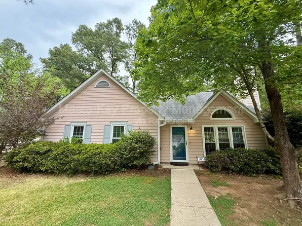 103 Miramar Ct, Cary, NC 27513