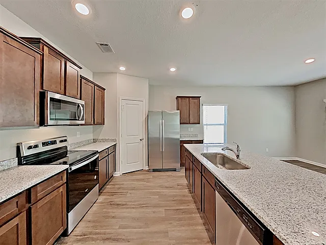 3435 Ridge Hill Pkwy — Photo 2