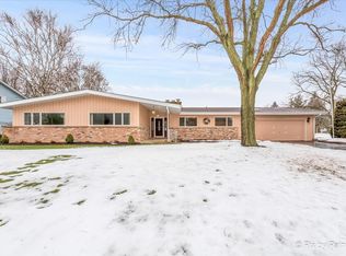 3609 W Young St, McHenry, IL 60050