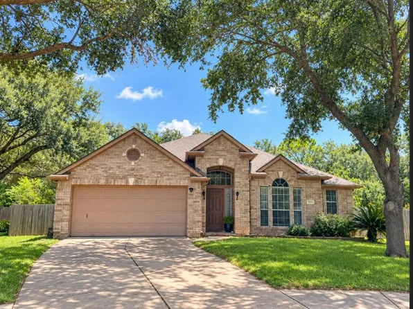5523 Waverdale Ct, Sugar Land, TX 77479