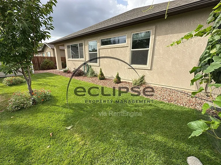 2921 Magnolia Ave — Photo 4
