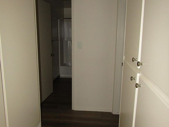 4th image of 219 N Pennsylvania Ave APT C