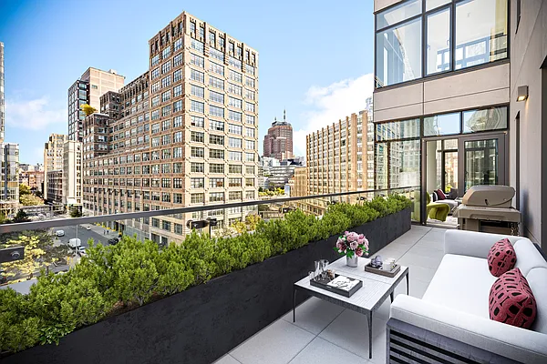 Sold by SERHANT. | media 4