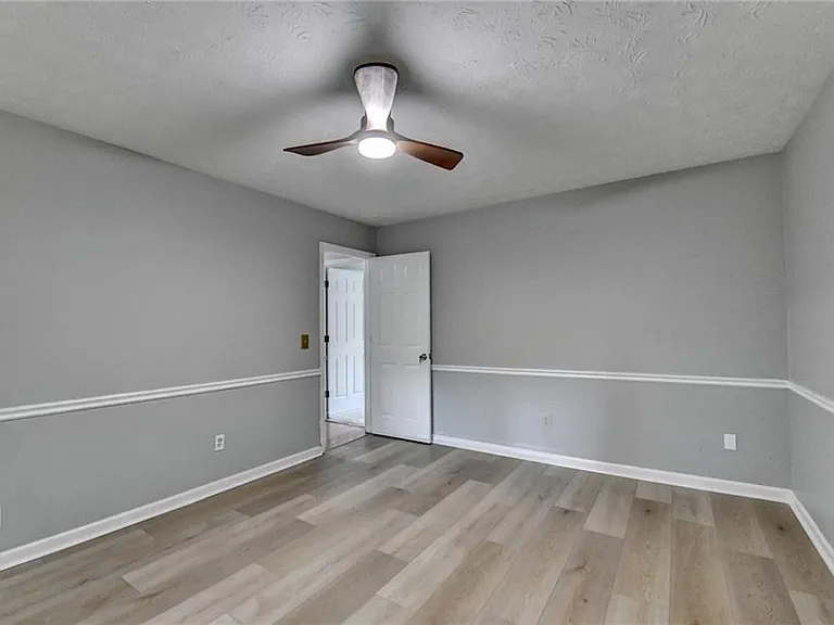 1181 Izod Ct — Photo 38
