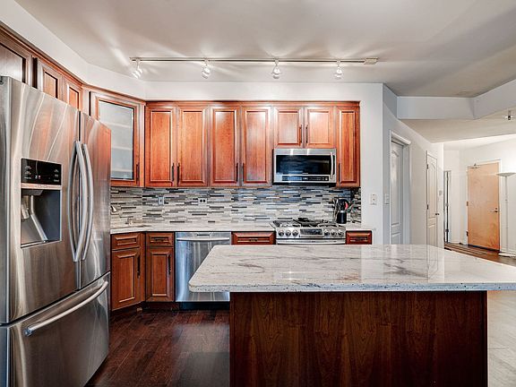 4th image of 1212 N Wells St APT 204