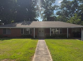 819 Center St #819, Conway, AR 72034