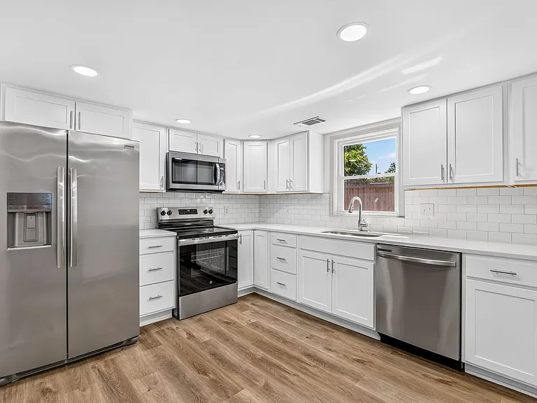 4928 Durant Ave — Photo 5